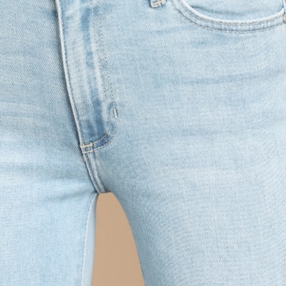 NWT Just Black Denim. Try Out The Trend Light Wash Denim High-Rise Cropped Flare - Picture 5 of 11